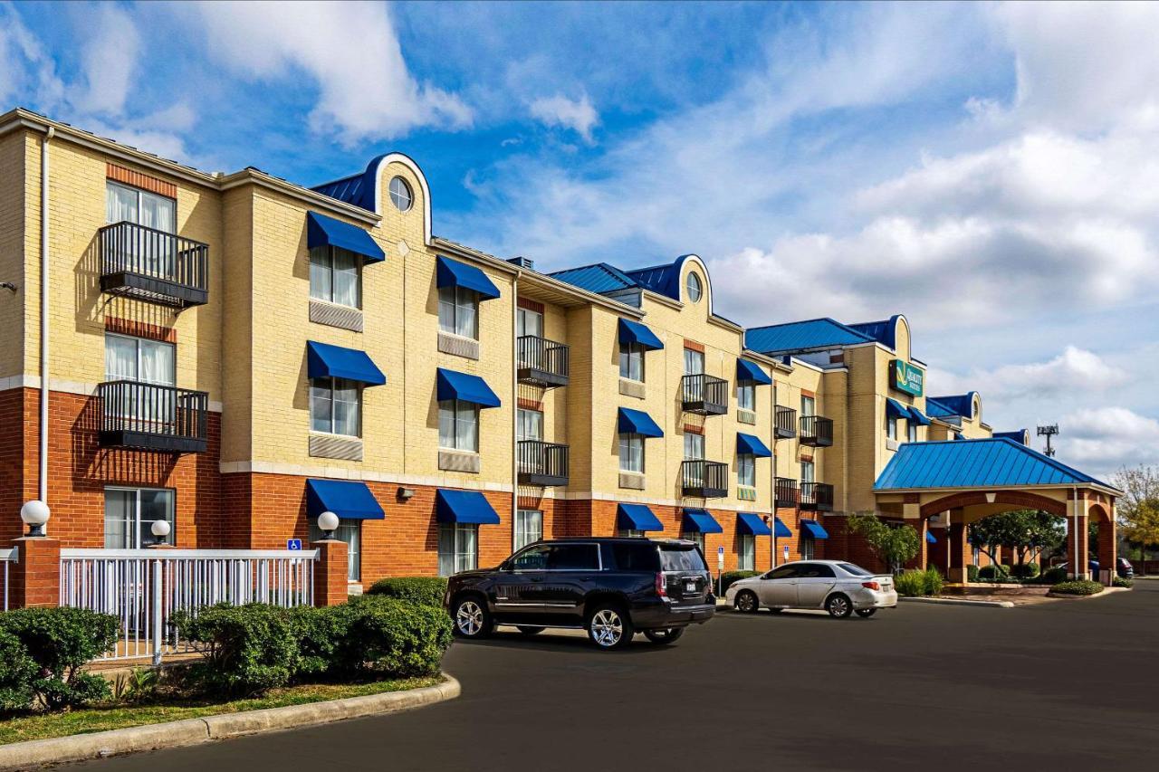 Quality Suites San Antonio Northeast Eksteriør billede