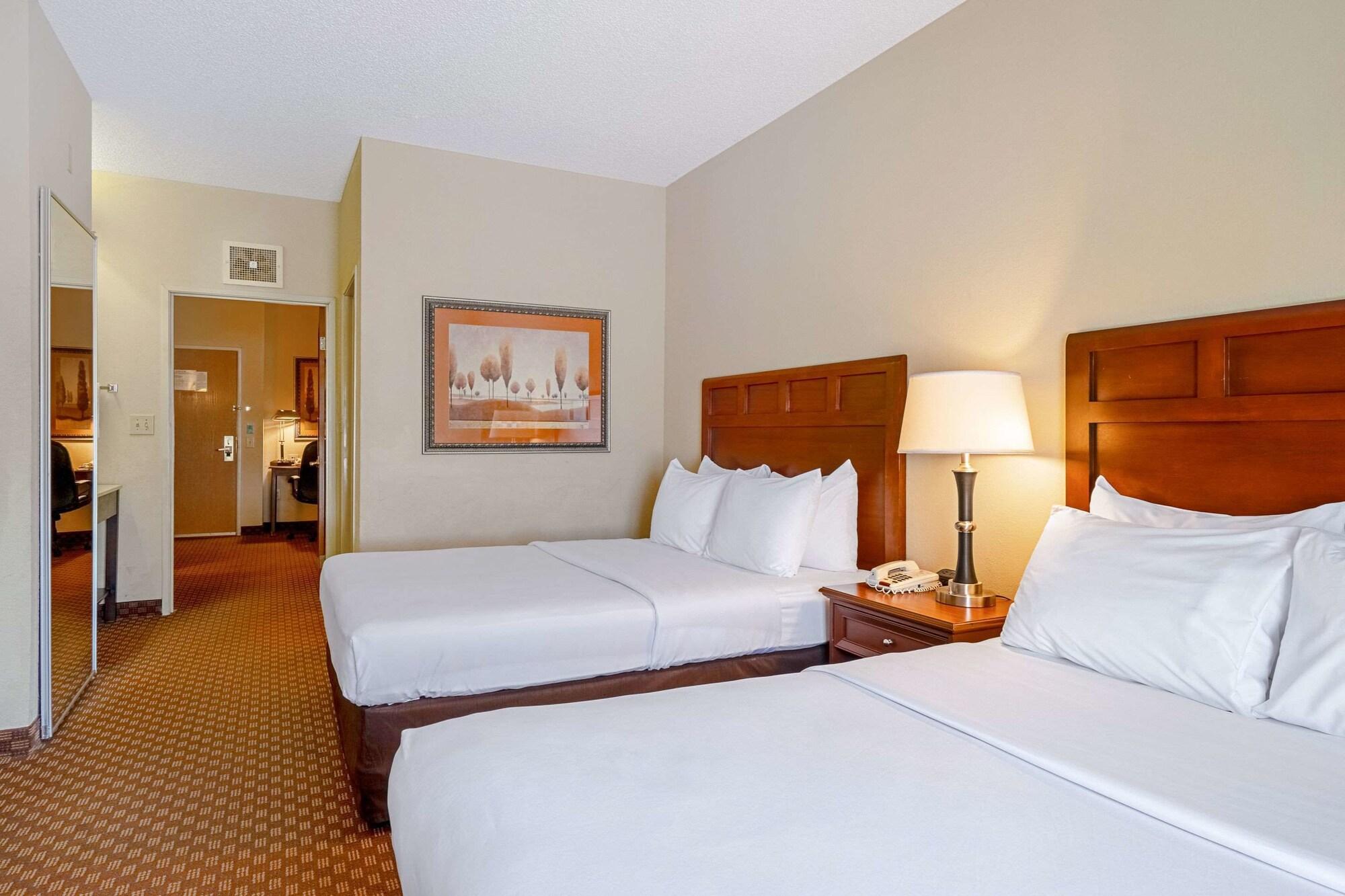 Quality Suites San Antonio Northeast Eksteriør billede