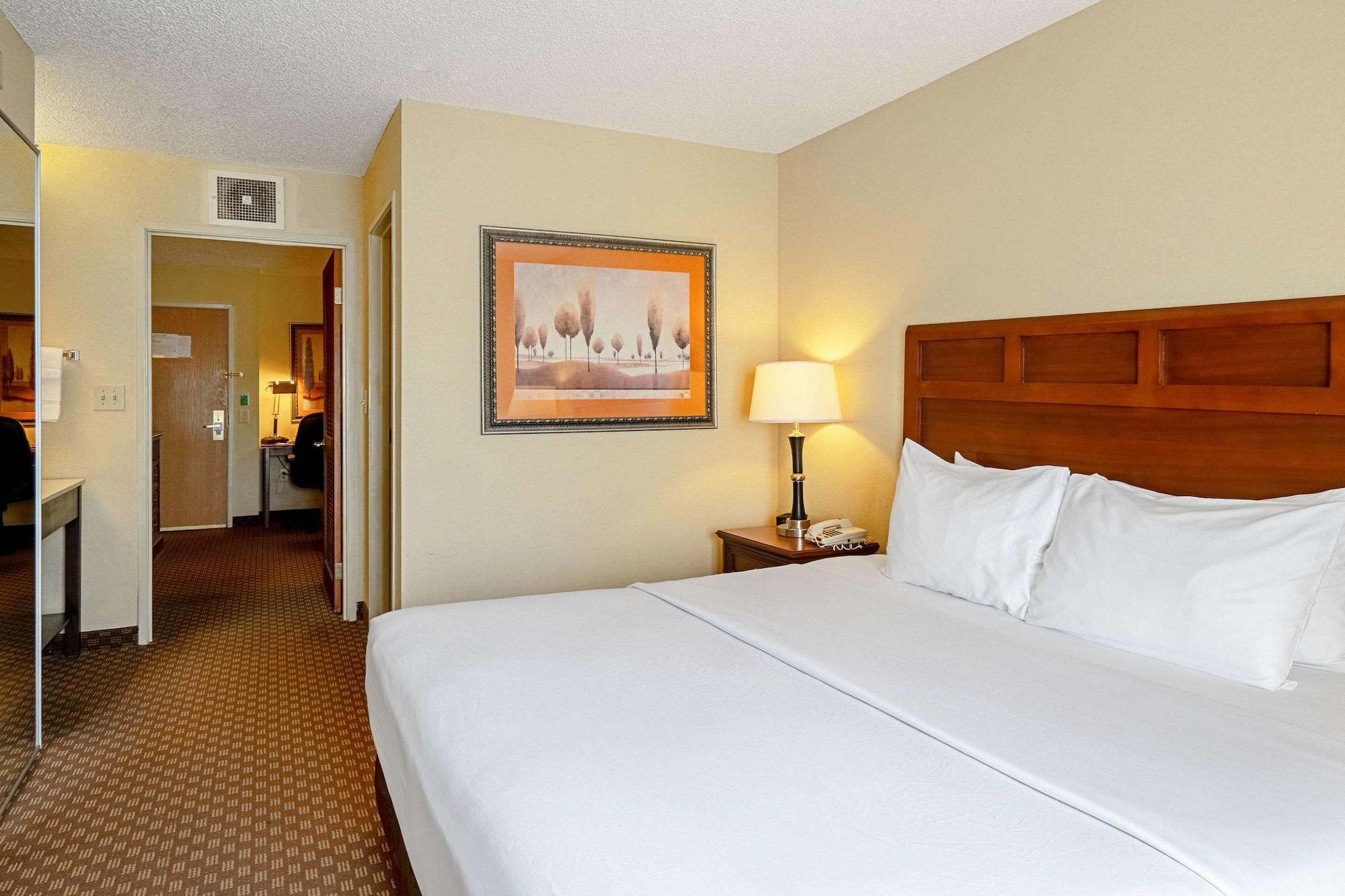 Quality Suites San Antonio Northeast Eksteriør billede